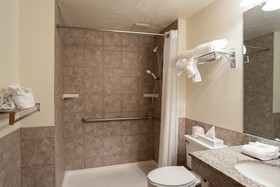 Promenade Inn & Suites Oceanfront