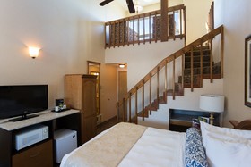 Promenade Inn & Suites Oceanfront