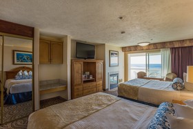 Promenade Inn & Suites Oceanfront