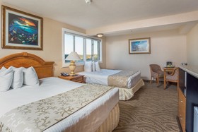 Promenade Inn & Suites Oceanfront