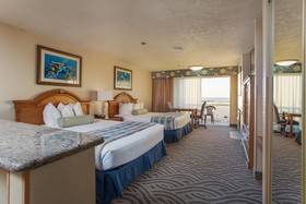 Promenade Inn & Suites Oceanfront
