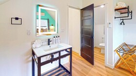 The Commons - Urban Coastal Lodging