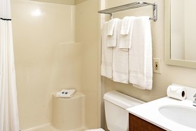 HomeTowne Studios Eugene - Springfield