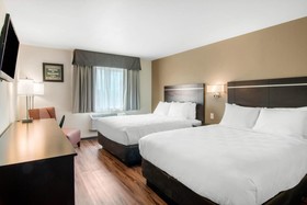 Econo Lodge Inn & Suites