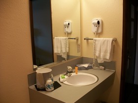 GuestHouse Inn & Suites Eugene Springfield