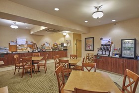 La Quinta Inn & Suites by Wyndham Springfield