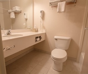 Bridgeway Inn & Suites Sublimity