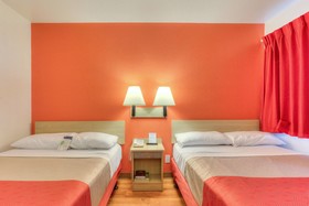 Motel 6 Tigard Or Portland South Lake Oswego