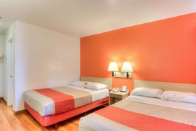 Motel 6 Tigard Or Portland South Lake Oswego