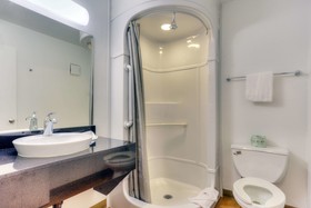 Motel 6 Tigard Or Portland South Lake Oswego