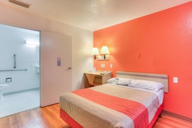 Motel 6 Tigard Or Portland South Lake Oswego