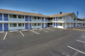 Motel 6 Tigard Or Portland South Lake Oswego