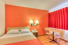 Motel 6 Tigard Or Portland South Lake Oswego