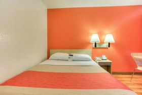 Motel 6 Tigard Or Portland South Lake Oswego