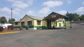 Safari Inn