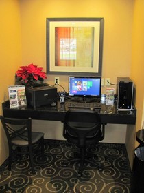 Cobblestone Inn & Suites  Ambridge