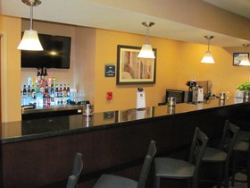 Cobblestone Inn & Suites  Ambridge