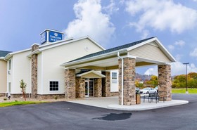 Cobblestone Inn & Suites  Ambridge