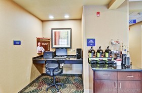 Cobblestone Inn & Suites  Ambridge