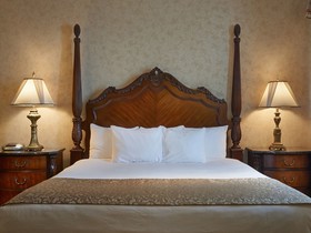 Amish View Inn and Suites