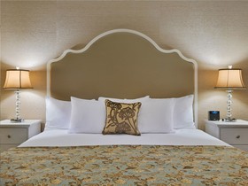 Amish View Inn and Suites