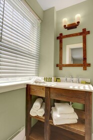 Allenberry Resort Inn & Playhouse