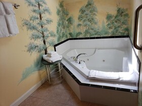 Allenberry Resort Inn & Playhouse