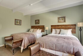 Allenberry Resort Inn & Playhouse