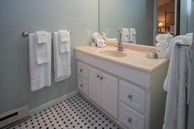 Allenberry Resort Inn & Playhouse