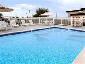 Super 8 by Wyndham Carlisle North