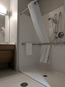 Microtel Inn & Suites by Wyndham Clarion