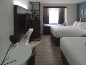 Spark by Hilton Clarion