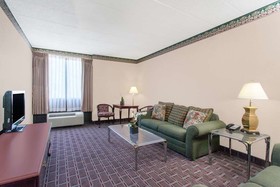 Best Western Plus Clarks Summit Scranton