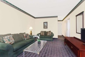 Best Western Plus Clarks Summit Scranton