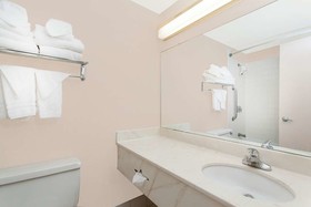 Best Western Plus Clarks Summit Scranton