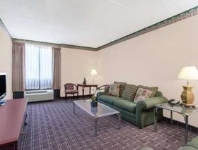 Best Western Plus Clarks Summit Scranton