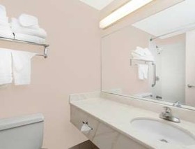 Best Western Plus Clarks Summit Scranton