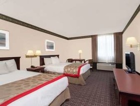 Best Western Plus Clarks Summit Scranton