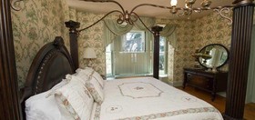 Emig Mansion