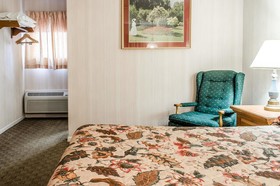 Rodeway Inn Akron
