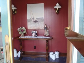 Glass House Inn