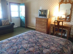 Glass House Inn