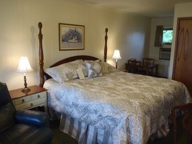 Glass House Inn