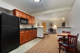 Comfort Inn & Suites Glen Mills