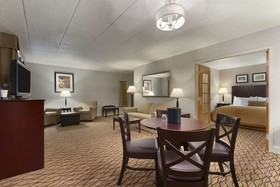 Comfort Inn & Suites Glen Mills