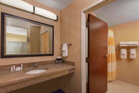 Courtyard by Marriott Harrisburg Hershey
