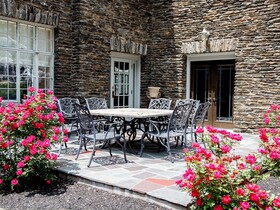 The Manor on Front Bed and Breakfast