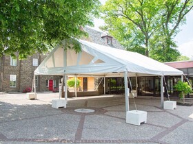 The Manor on Front Bed and Breakfast