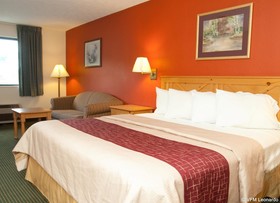 Red Roof Inn & Suites Hermitage