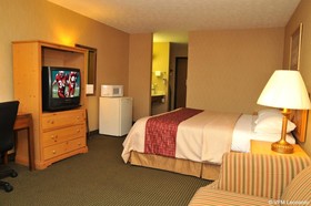 Red Roof Inn & Suites Hermitage